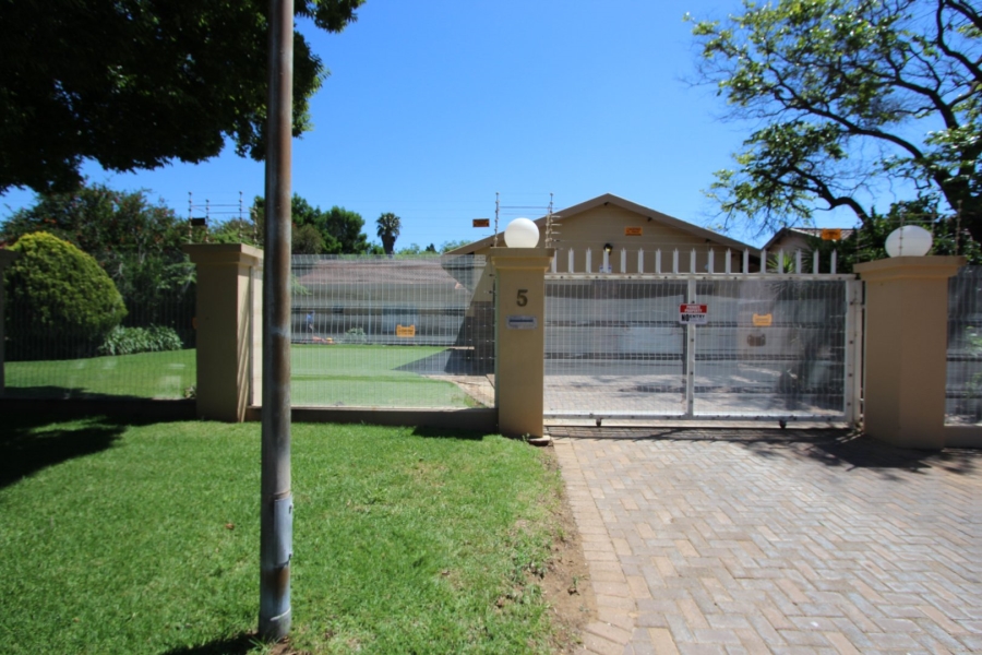 3 Bedroom Property for Sale in Riebeeckstad Free State